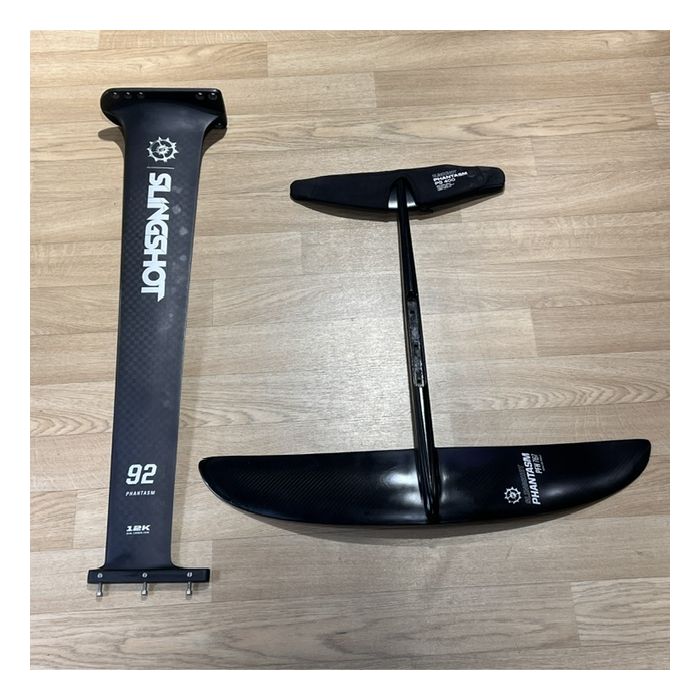 Occasion kite foil carbone complet slingshot phantasm carbon pfh 767 MAT hm 92 Occasion kite foil carbone complet slingshot phantasm carbon pfh 767 MAT hm 92